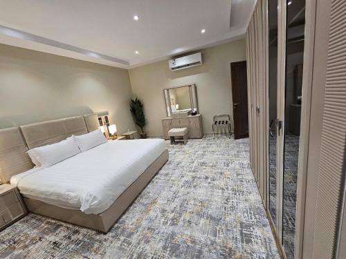 الشقق الفاخرة Modern Apartments of 3 Bedrooms 5 minutes to Haram