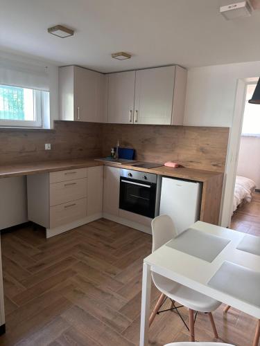 Dapur atau dapur kecil di Apartamenty W Domu DeLux