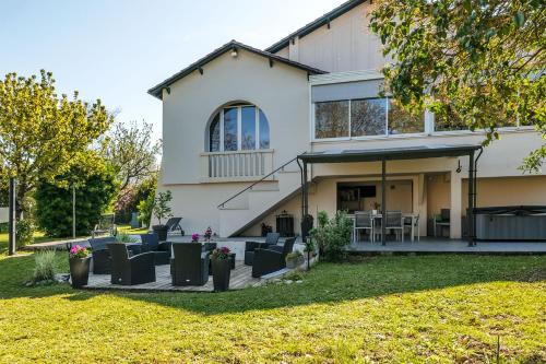 Maison Familiale BERGERAC billard jardin clos