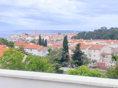 Oasis Loft close to Rab Old Town