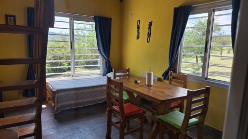 En eller flere senge i et værelse på Sendero de Luna