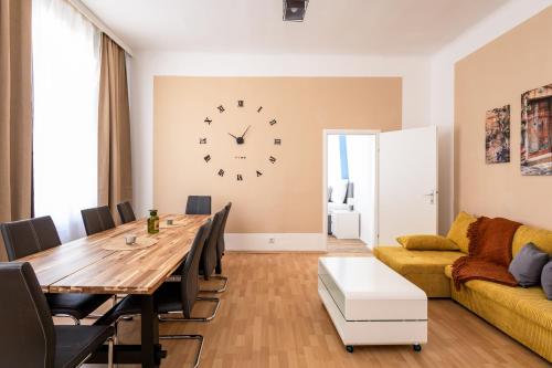 Prater Big and Spacious Social Hub