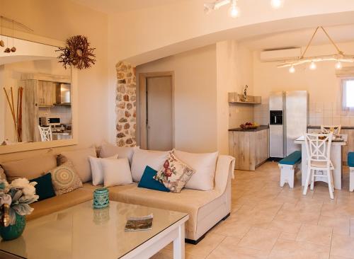 Gambar di galeri bagi Summer House Collection - A Secluded Getaway di Perissa