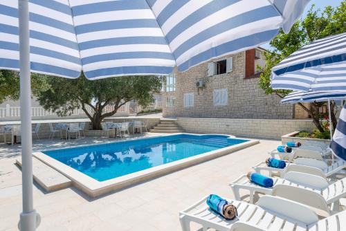 Gambar di galeri bagi Villa Tomasovic with pool in Podstrana di Podstrana