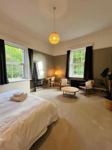 Mossley Hill Retreat photo 63