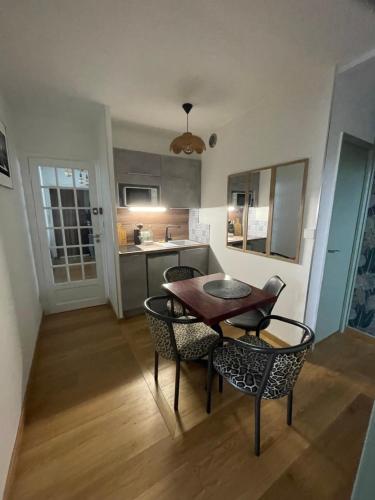 Logement de 2 chambres pour 4 personnes