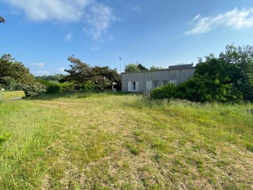 Photo de la galerie de l'établissement House with beach access, à Donville-les-Bains