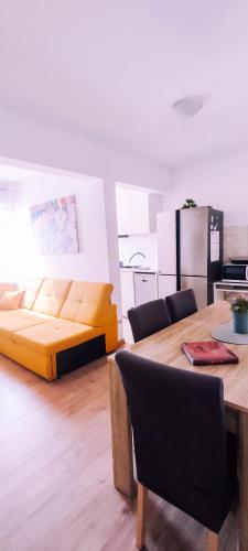 Kuchyň nebo kuchyňský kout v ubytování Apartman T&D