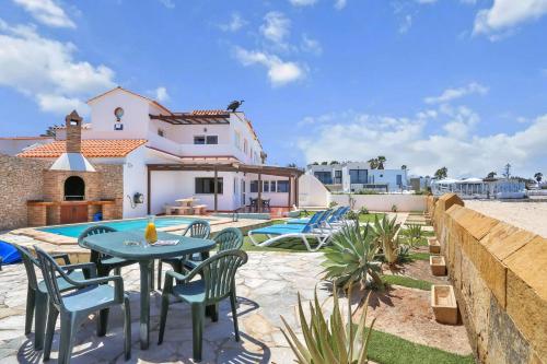 Villa el Castillito Beachfront Villa