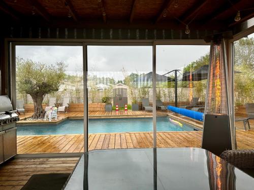Gallery image of Lincontournable - Jaccuzi-Piscine-Sauna-Hammam in Challans