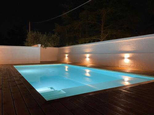Bazén v ubytování Allivigne Rooms & Pool nebo v jeho okolí