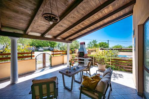 Gallery image of E-M Apartments with Private pool in Medulin