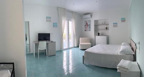 Μια τηλεόραση ή/και κέντρο ψυχαγωγίας στο Casa Emy