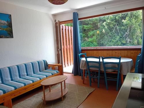 T2 Cabine St Lary Village au calme 4/5 pers 33m2