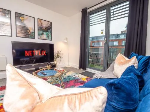 Central Birmingham Apartment with Balcony & Netflix photo 40