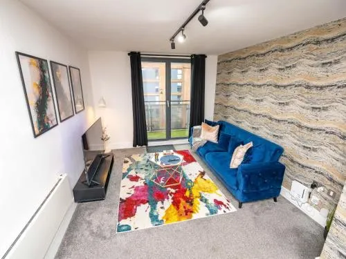Central Birmingham Apartment with Balcony & Netflix photo 30