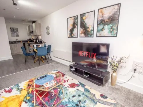 Central Birmingham Apartment with Balcony & Netflix photo 43