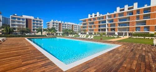 Marvell Design with heated pool&Playground
