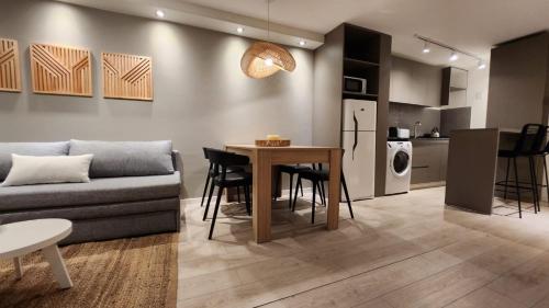 Posezení v ubytování Departamento completo en zona principal de la ciudad, buen pastor, plaza españa, patio olmos