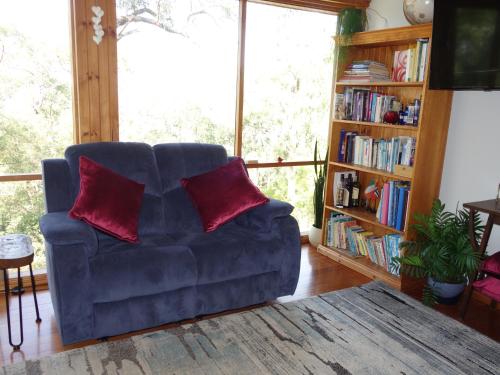 Χώρος καθιστικού στο Queen Room with Balcony at Kookaburra Retreat