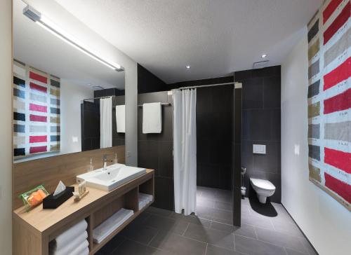 Koupelna v ubytování Hotel Cinema 8