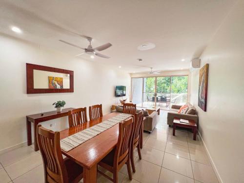 Un lugar para sentarse en BHA 4- Beachfront Bliss - 1 bed