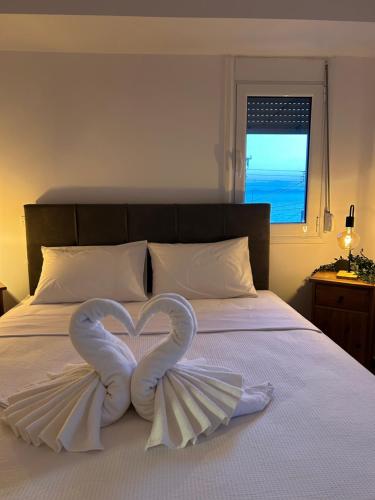 Sunny Modern Beach Retreat Steps from the Shore