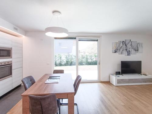 Η κουζίνα ή μικρή κουζίνα στο Suite Svaizer con giardino privato