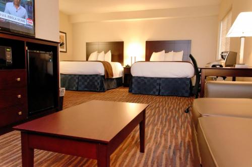 Μια τηλεόραση ή/και κέντρο ψυχαγωγίας στο Cobblestone Inn & Suites Fort Madison