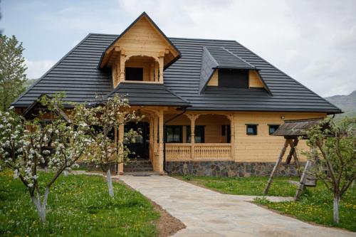 Bangunan di mana terletaknya the country house