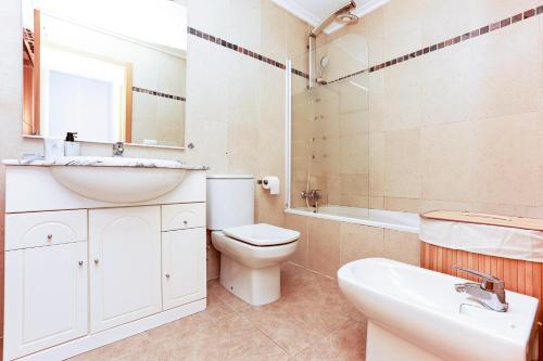 Koupelna v ubytování Bonito adosado en las rotas (Denia)