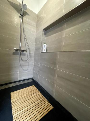 Bilik mandi di Appartement entier 3 chambres hyper centre