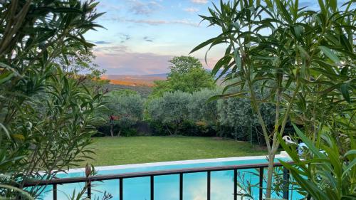 Photo de la galerie de l'établissement Le Mas des Roses, à Saint-Saturnin-lès-Apt