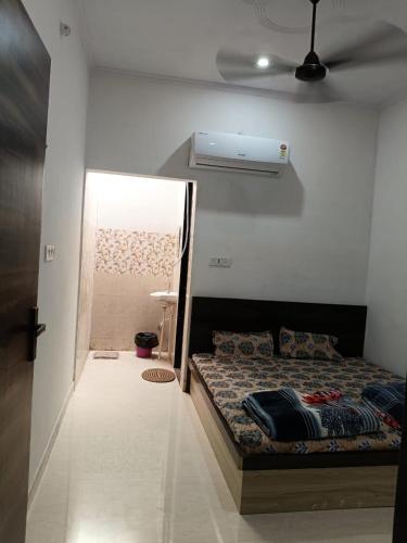 Voodi või voodid majutusasutuse BHAI BHAI GUEST HOUSE toas