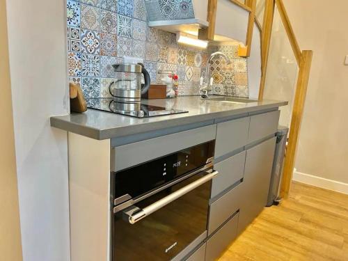 Gallery image of Pass the Keys The Old Smithy Tiny home Gower in Reynoldston