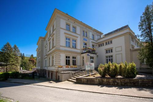 Dom Wypoczynkowy Rybniczanka-Wanda Lądek-Zdrój w górach