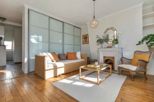 GuestReady - Modern Comfort near Arc de Triomphe