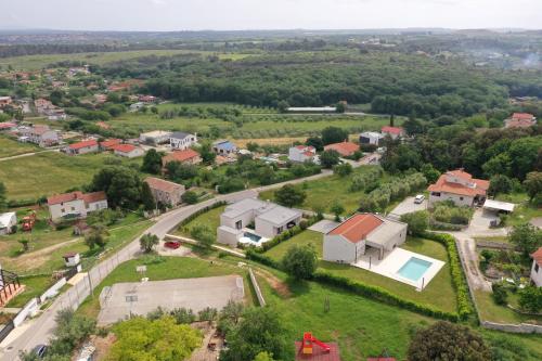 Villa Lia with pool - luxury in Vintijan, near Pula and Medulin