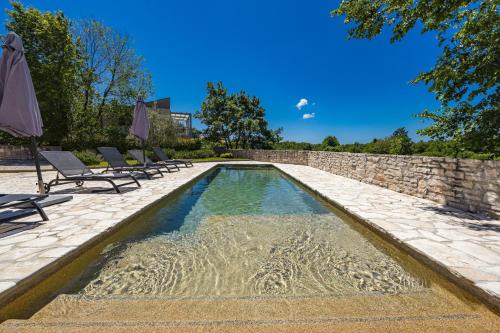 Bassein majutusasutuses Casa 42 pet friendly for 9 people in Central Istria with salt - water pool või selle lähedal