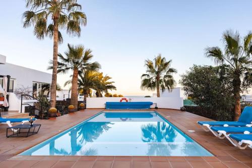 Villa Bianca - sol, lava y mar