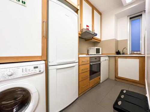 Modern Studio close to TimeOut market