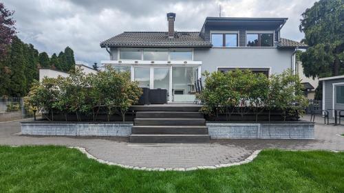Zahrada ubytování 3 ROOMS - Zimmervermietung nähe Flughafen BER - gratis WLAN, Parken & Netflix