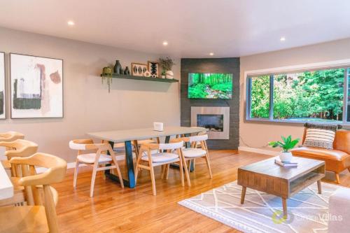 Gallery image of Serene 2BR Retreat Great Views Private Hot Tub in Guerneville
