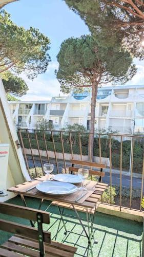 Studio climatisé 4 pers - Terrasse - Parking privé - Plage à pied