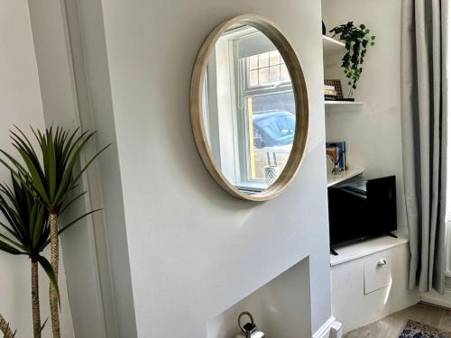 2 Bedroom City Centre House - Pet Friendly - Free Parking photo 15