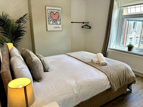 2 Bedroom City Centre House - Pet Friendly - Free Parking photo 19