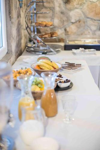 Gallery image of Boutique Guesthouse Sveti Petar, on the beach, heated pool & boat berth - ADULT ONLY in Nečujam