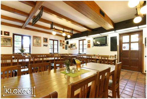 Restoran atau tempat lain untuk makan di Pension Klokočí