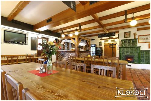 Restoran atau tempat lain untuk makan di Pension Klokočí