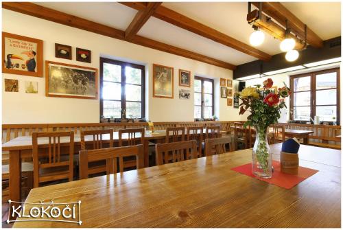 Restoran atau tempat lain untuk makan di Pension Klokočí